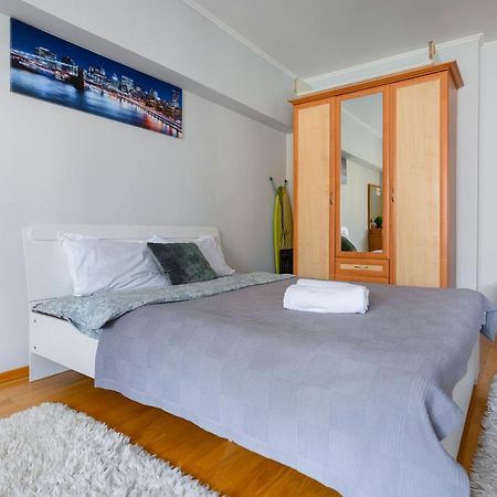 Apartamento На Проспекте Ленина Almatý Exterior foto